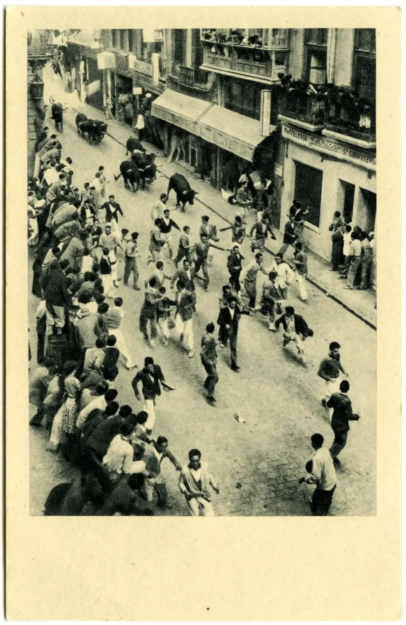 The last group of runners (Julio Altadill, early 20th century).