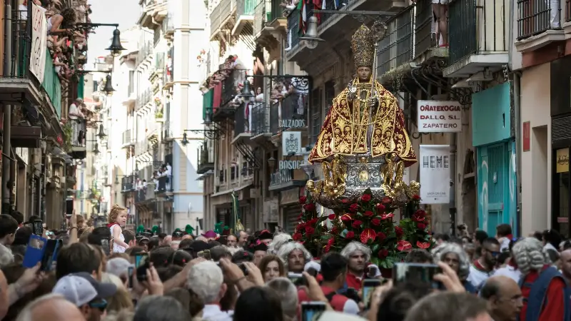 The procession of San Fermín through the Old Town.